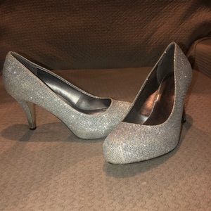 BEAUTIFUL silver shoes!